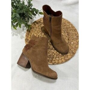 MIA HERITAGE Tan Suede Oiled Leather Straps 3”Heel Zip Boot 7.5 M